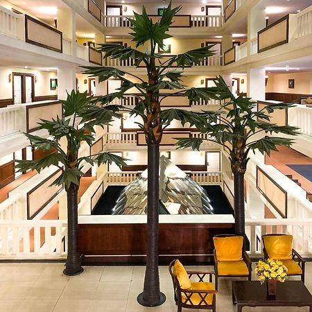 Royal Peninsula Hotel Chiangmai Chiang Mai Exteriör bild