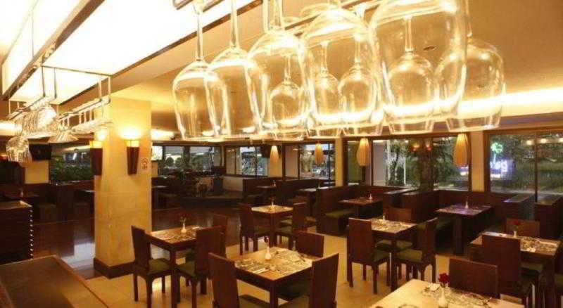Royal Peninsula Hotel Chiangmai Chiang Mai Exteriör bild