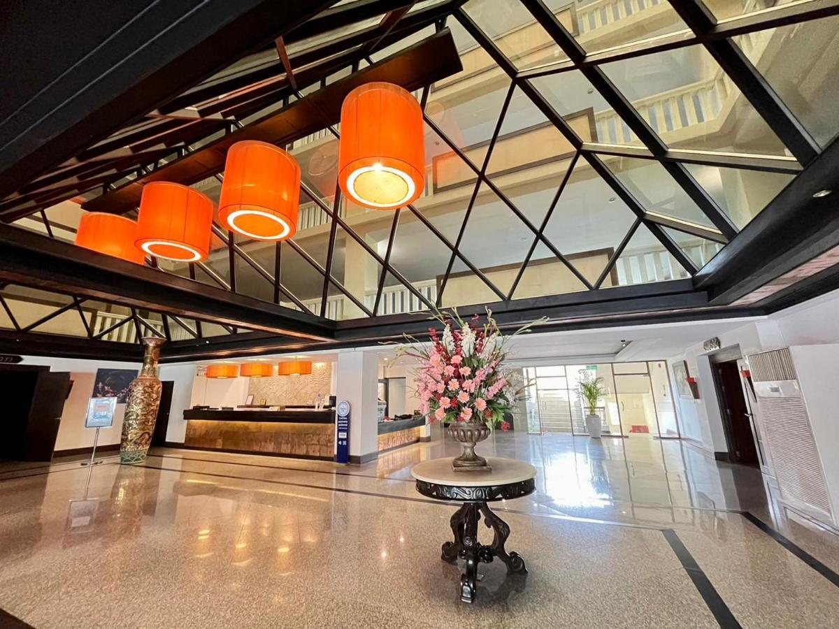 Royal Peninsula Hotel Chiangmai Chiang Mai Exteriör bild