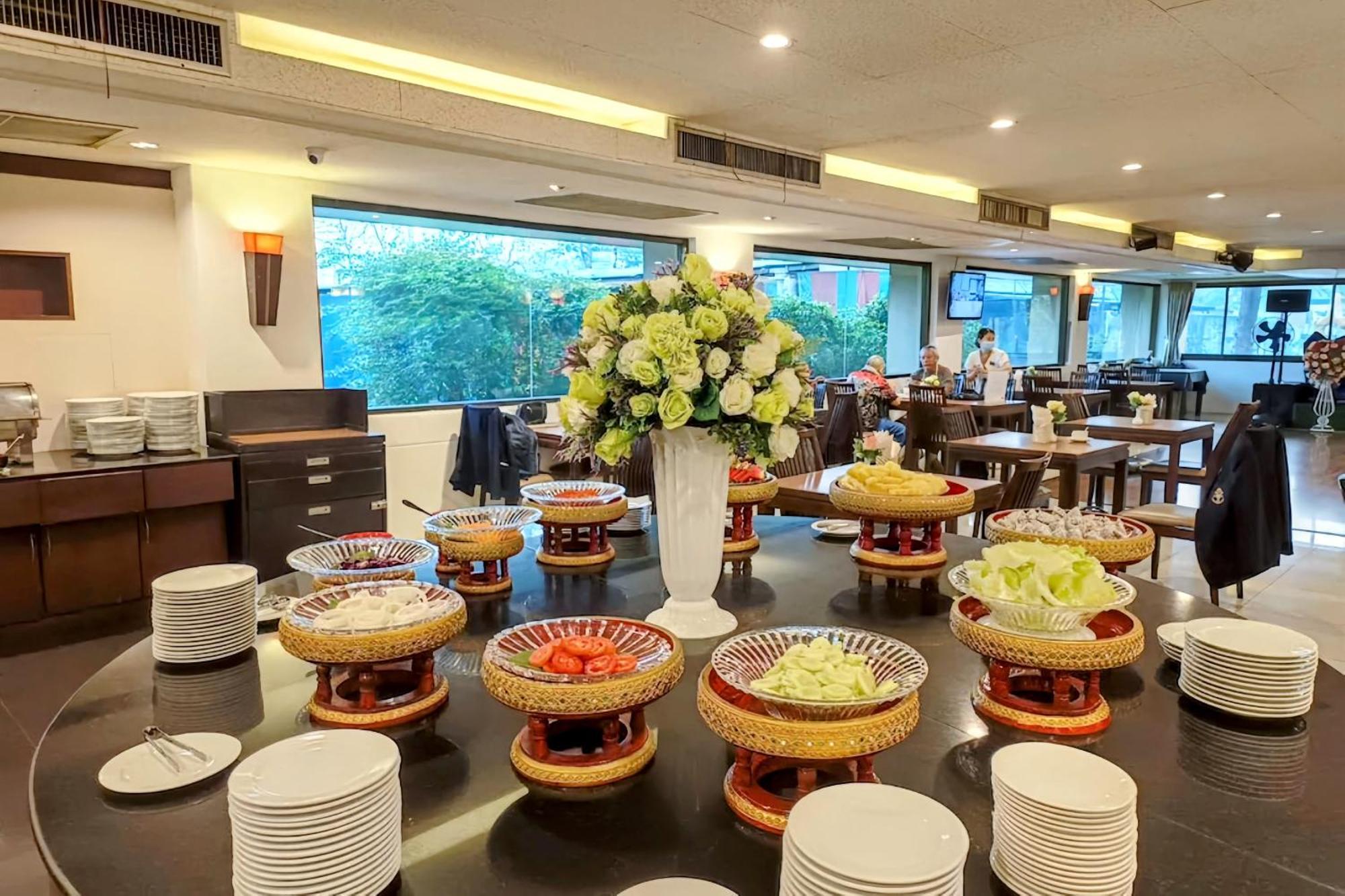 Royal Peninsula Hotel Chiangmai Chiang Mai Exteriör bild