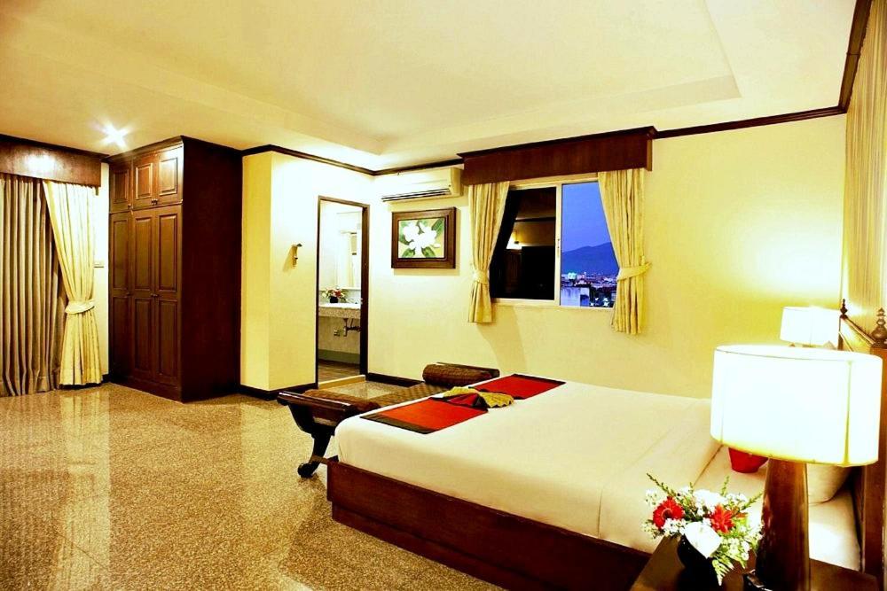 Royal Peninsula Hotel Chiangmai Chiang Mai Exteriör bild