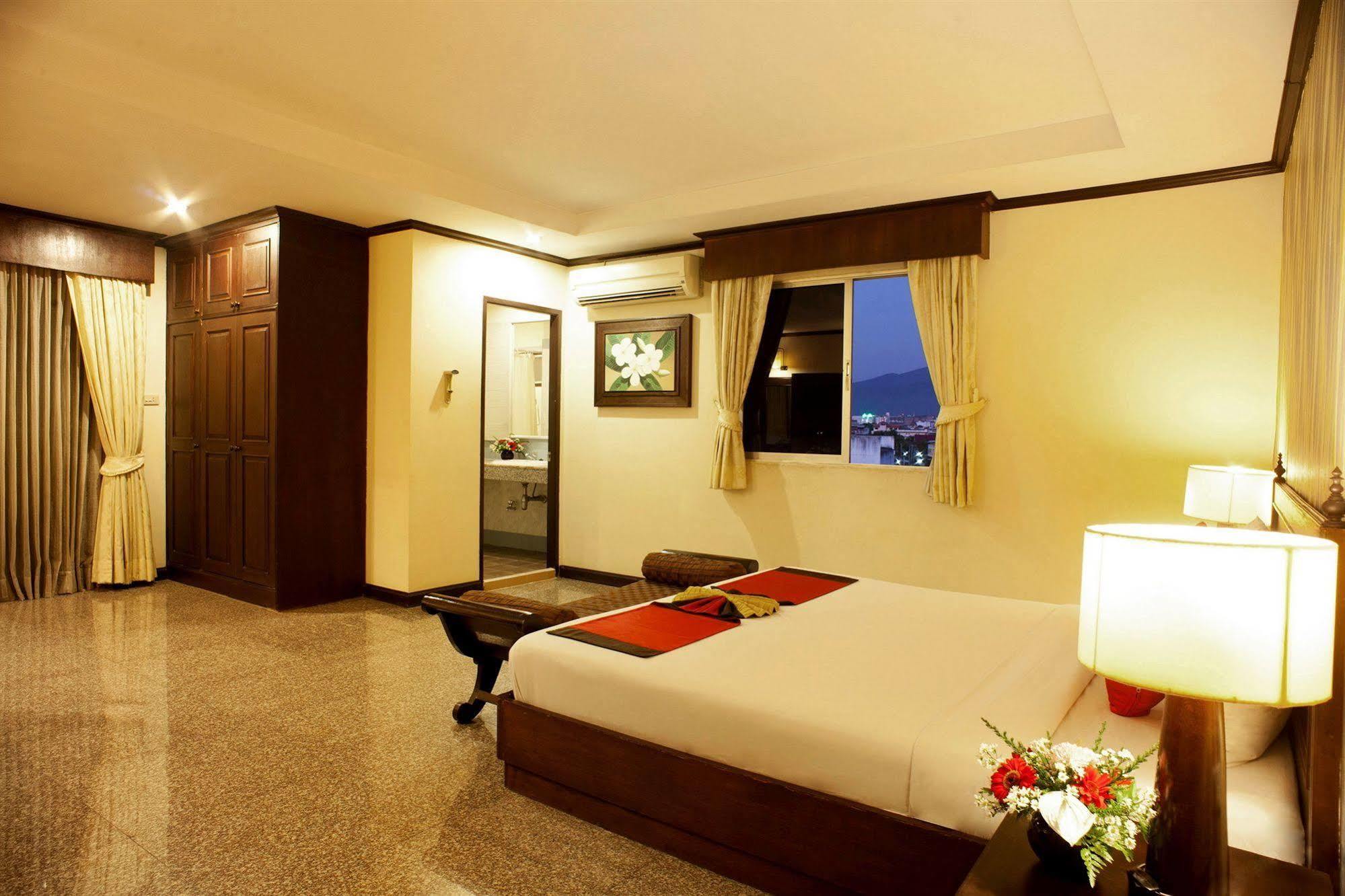 Royal Peninsula Hotel Chiangmai Chiang Mai Exteriör bild