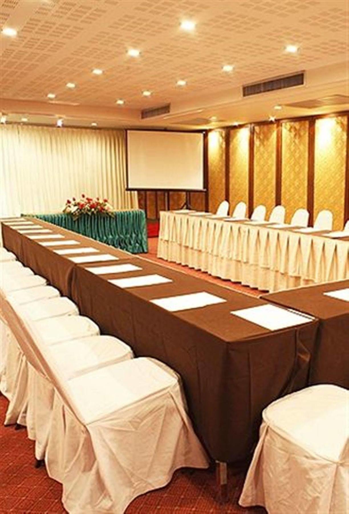 Royal Peninsula Hotel Chiangmai Chiang Mai Exteriör bild