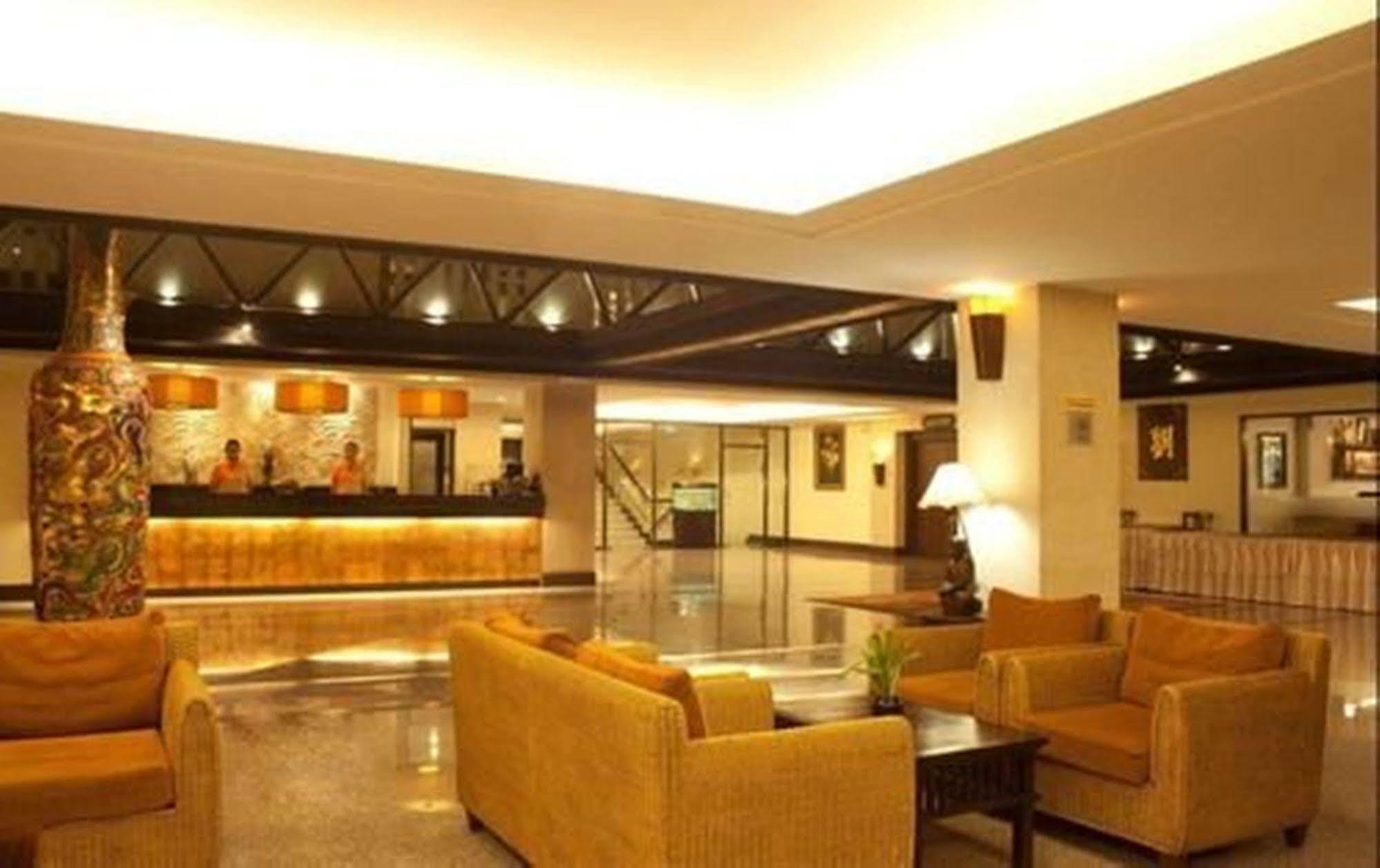 Royal Peninsula Hotel Chiangmai Chiang Mai Exteriör bild