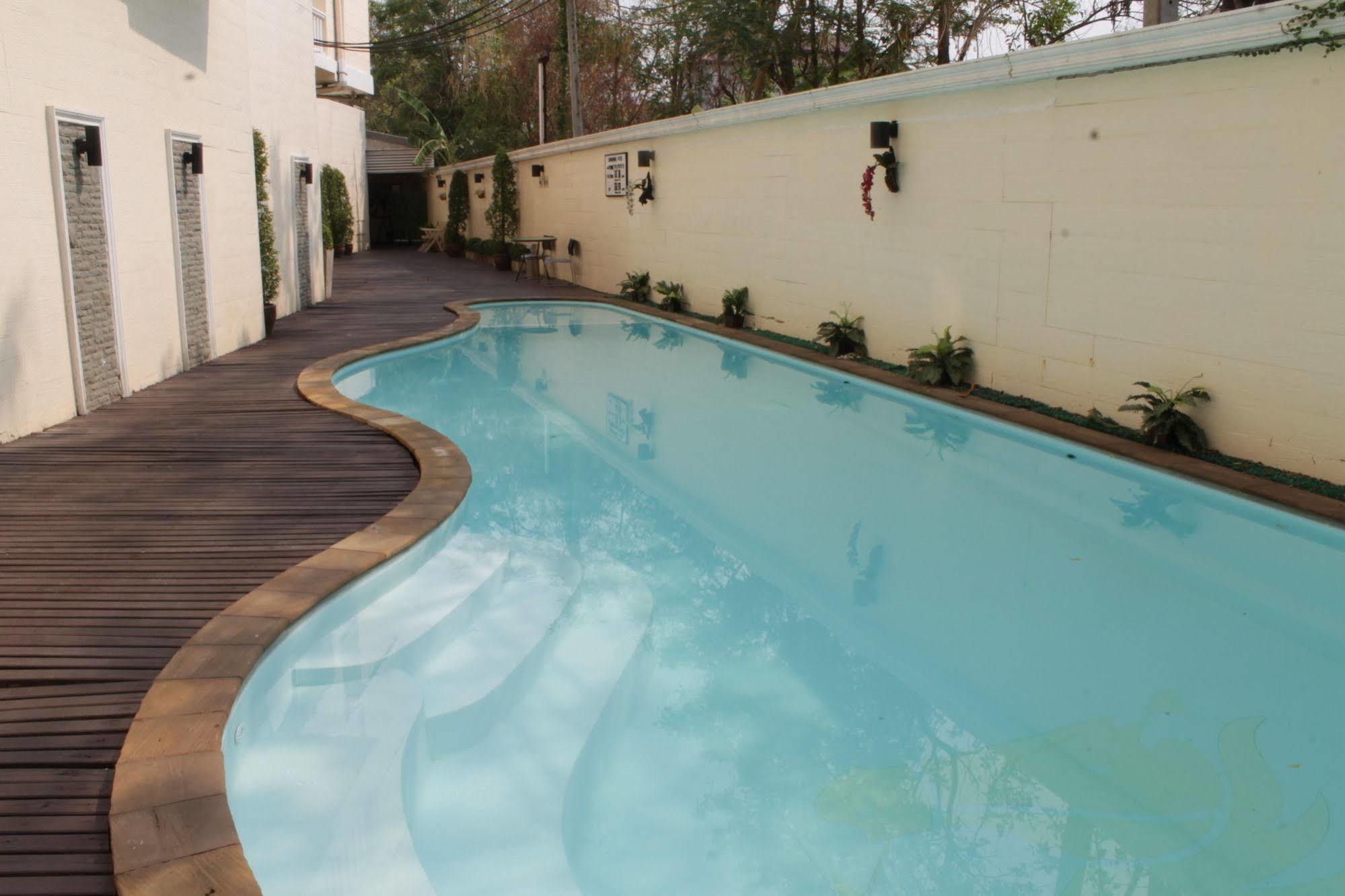 Royal Peninsula Hotel Chiangmai Chiang Mai Exteriör bild